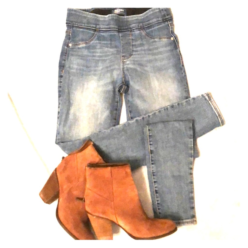 Old navy pull on rockstar jeans